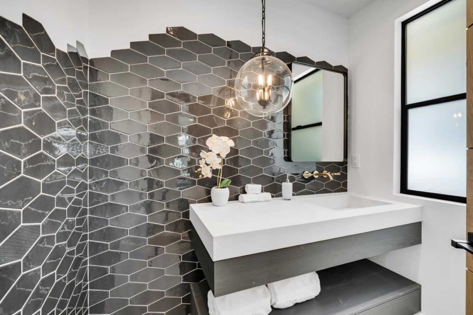 Encino: Modern Edge - photo 12